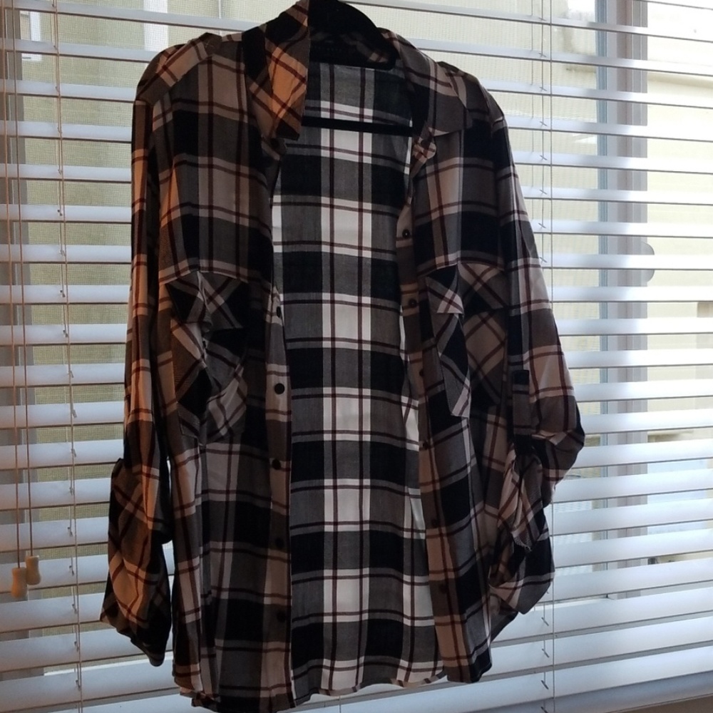 Sanctuary plad button down
